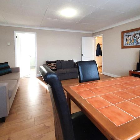 Wentworth Apartment With 2 Bedrooms, Superfast Wi-Fi And Parking Sittingbourne Exteriér fotografie